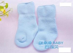 China Solid color knitted terry supersoft eco-friendly cotton socks for baby wholesale