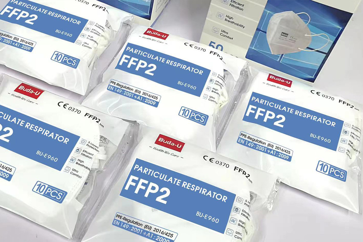 CE 0370 And FDA Disposable Nonwoven Face Mask Particulate Respirator , FFP2 Protective Respirator With Earloops
