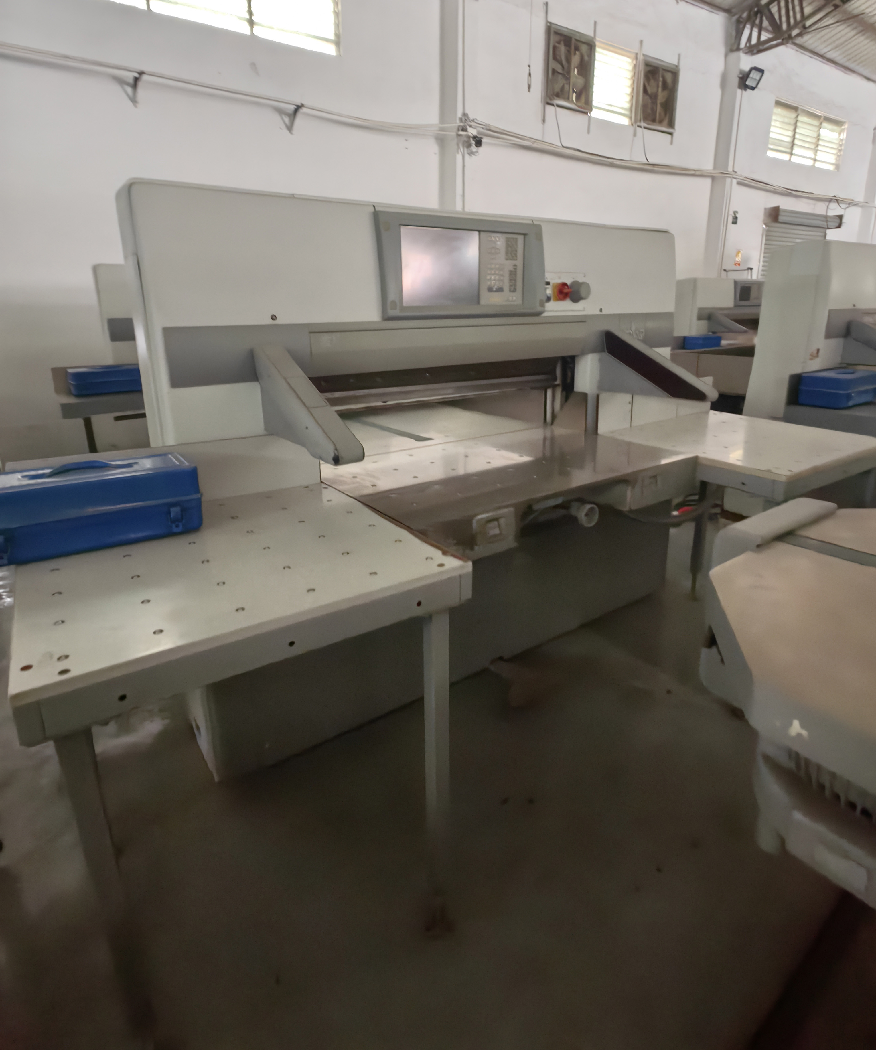 Video Technical Support Polar 115 Cutting Machine Germany Automatic Unloading System