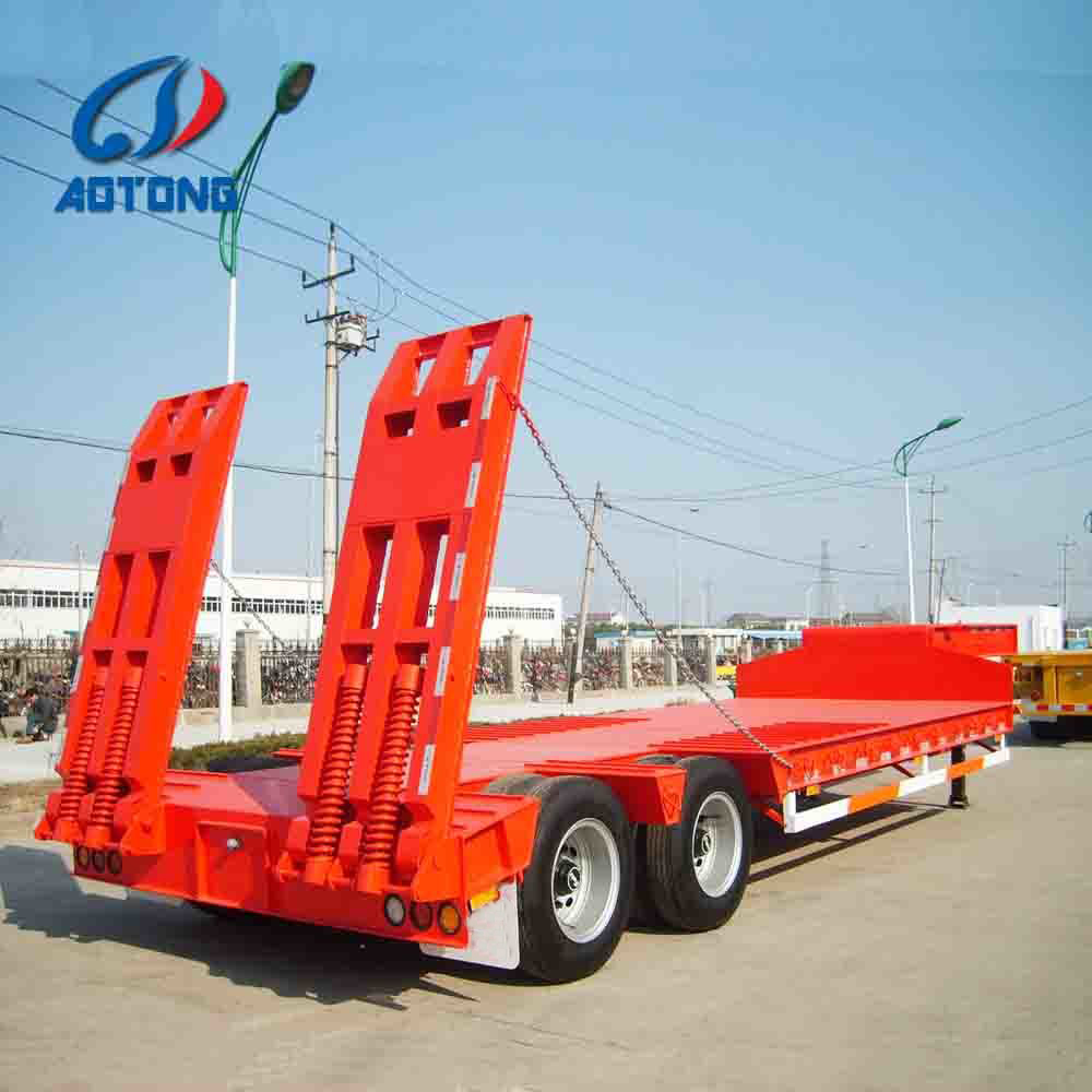 Transport Excavator with Hydraulic Gooseneck 80Tons 4 Axles Low Bed Trailer and Ladder