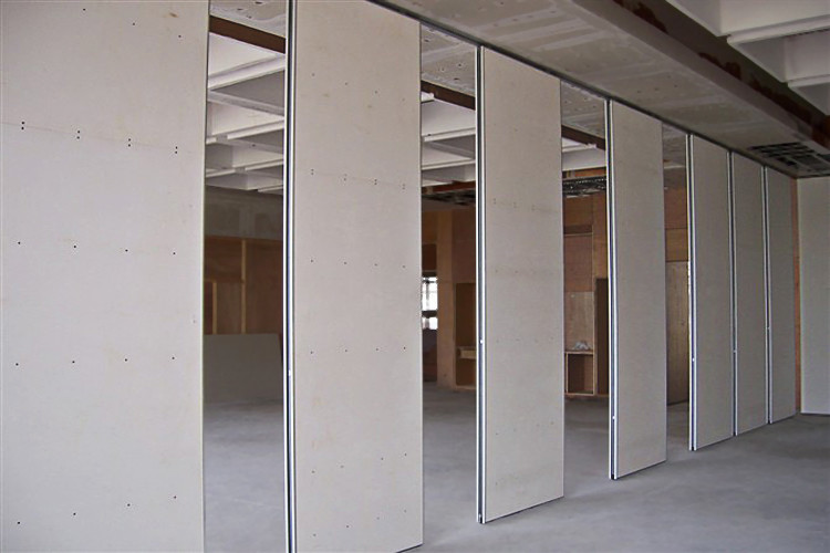 China Customized Foldable Movable Hanging Partition Walls 6 Meters Height wholesale