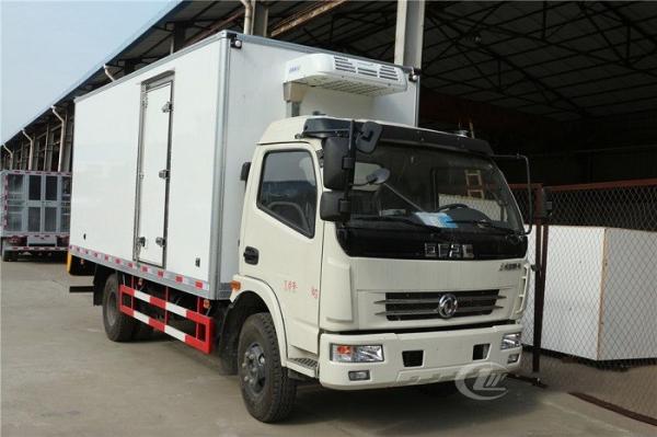 Quality Insulation Refrigerated Box Truck 4t Dongfeng 80mm Interbed Thickness for sale