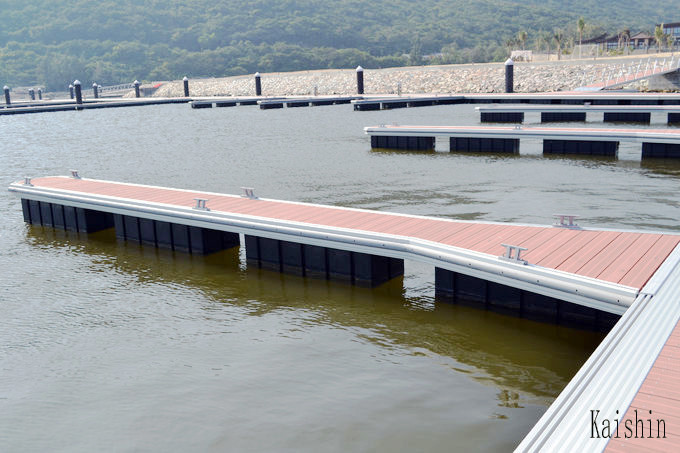 LLDPE Floatation Dock Floater With EPS Foam For Marine Structures Aluminum Alloy Floating Pontoon Yacht Boat Bridge