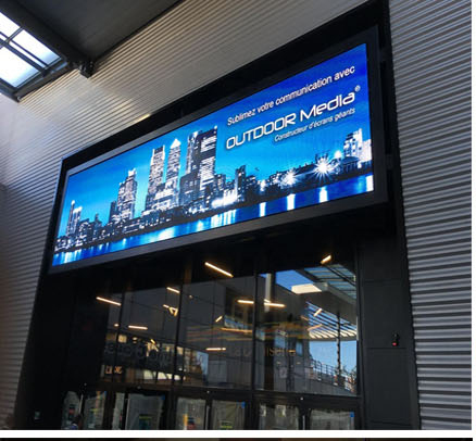 SMD2121 Conference Room LED Display P2.5 With 3840 Refresh