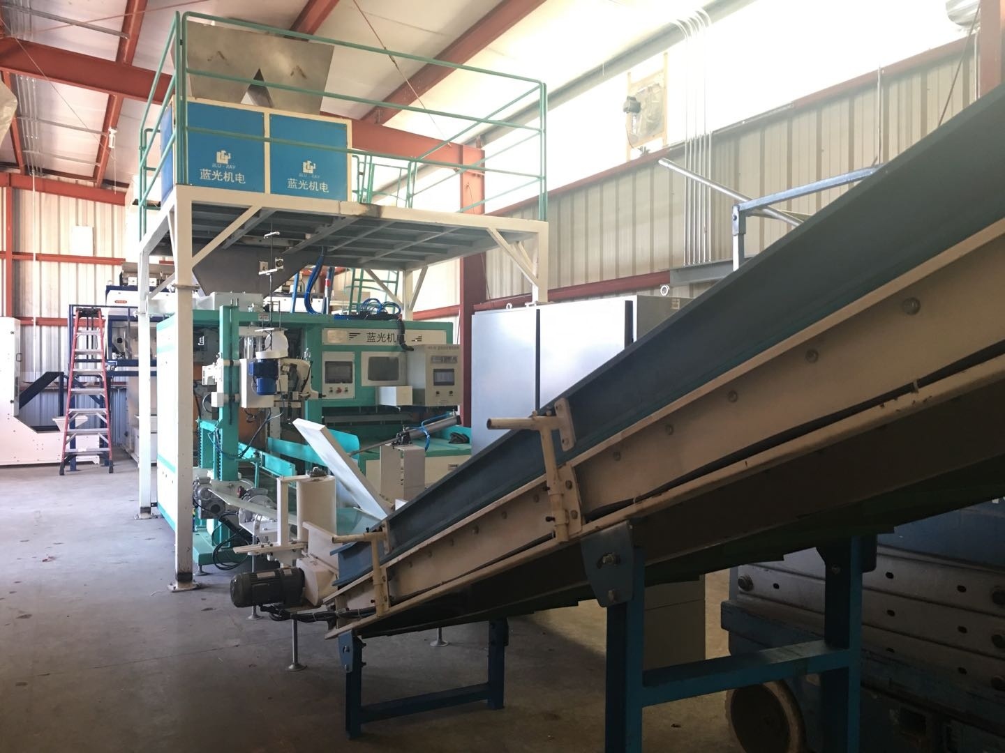 PLC Animal Feed Pellet Packing Machine Electric Driven Type