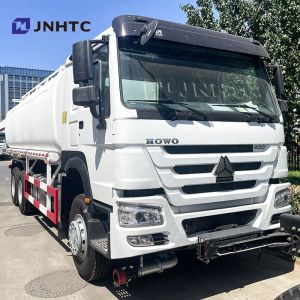 Good Price Sinotruk Howo Oil Tank Truck 6X4 400HP LHD Diesel Fuel Oil Tank Truck