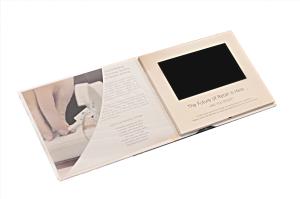 Multipages 7 Inch Promotional Video Book For Marketing 1GB Memory OEM Digital Printing