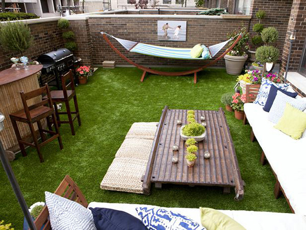 SGS Approved Environmental Artificial Grass Carpet For Landscape Garden Deco With U.V. Resistance PE Pile Content