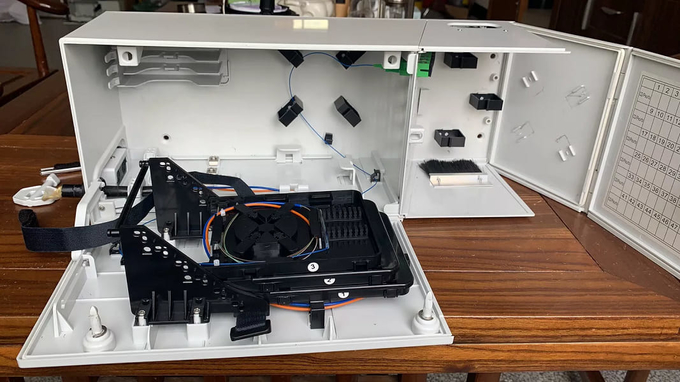 48 Core Fiber Termination Box SCAPC Adapters Ethernet Terminal Box 48 Splices