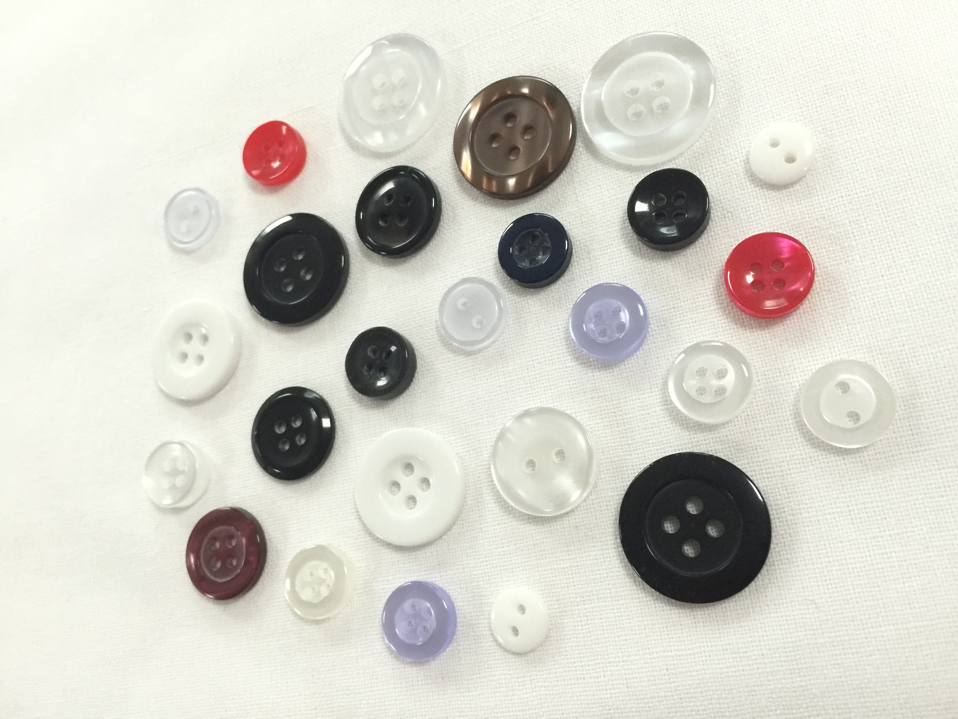 wholesale large quantity plastic shirt coat button shine stone button for garment