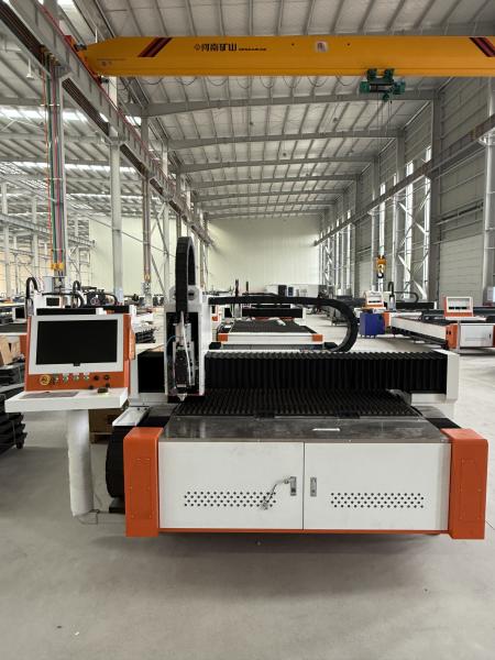 Quality Precision ±0.01mm Single Table Fiber Laser Metal Cutting Machine for sale