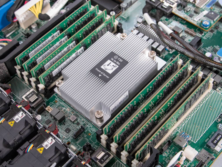 AMD EPYC 7532 Powered HPE ProLiant DL325 Gen10 Server with HPE Smart Array E208i-a SR