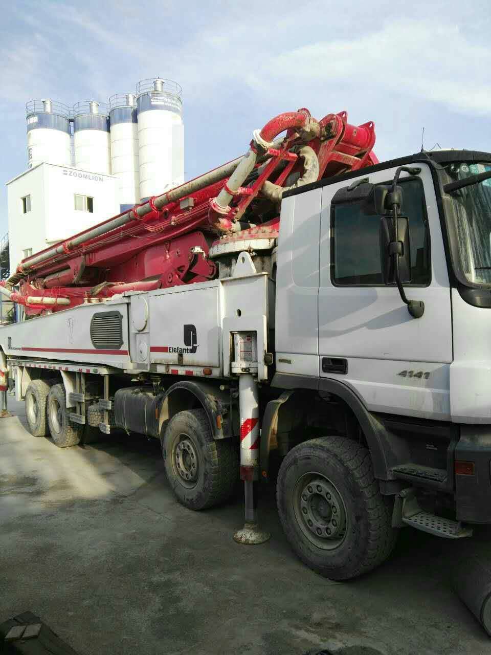 Concrete Bathching Plant 56 Meter Putzmeister Boom Pump Truck