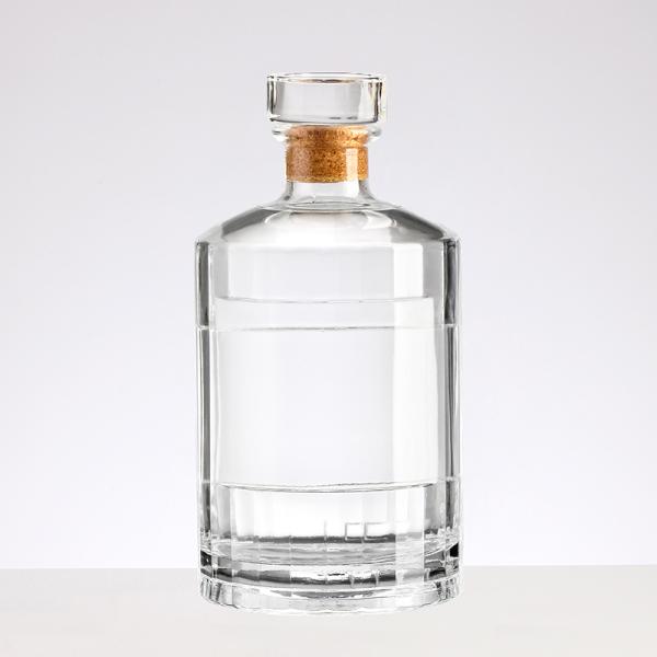 Hot Stamping Glass Wine Bottle Customized Logo and Large Volume for Clients' Needs