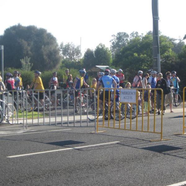 Interlocking Tempory Metal Crowd Control Barrier Fence Galvanized