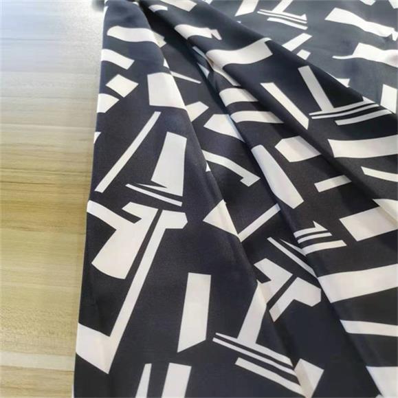 Quality 95gsm Satin Chiffon Polyester Fabric , Spandex Polyester Fabric Printed for sale