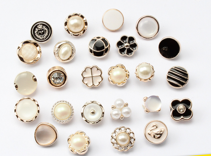 2021 high quality pearl plastic button with shank