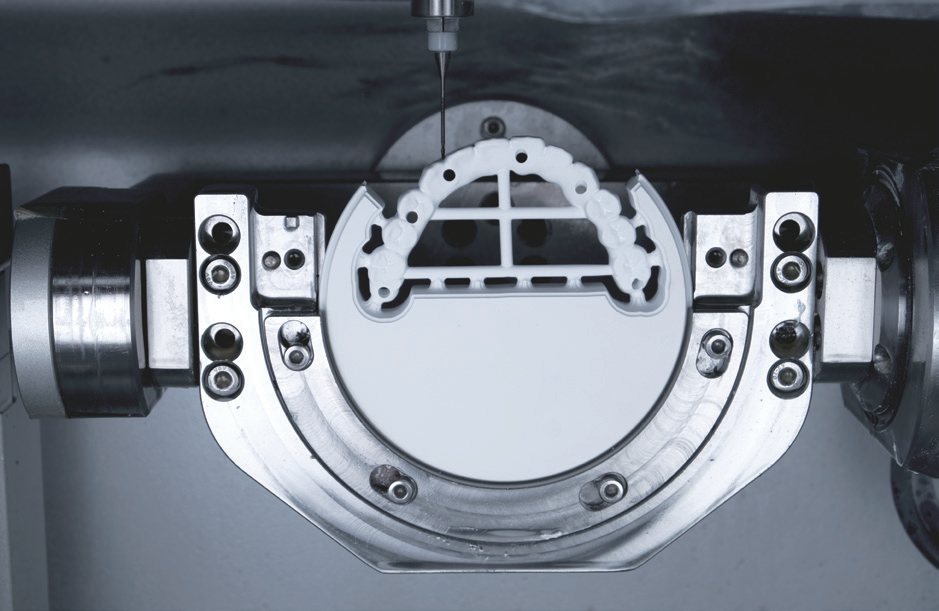 5-Axis Wet Dry Milling Machine LMM-5 For Zirconia Ceramic PMMA with 18 Tools ATC