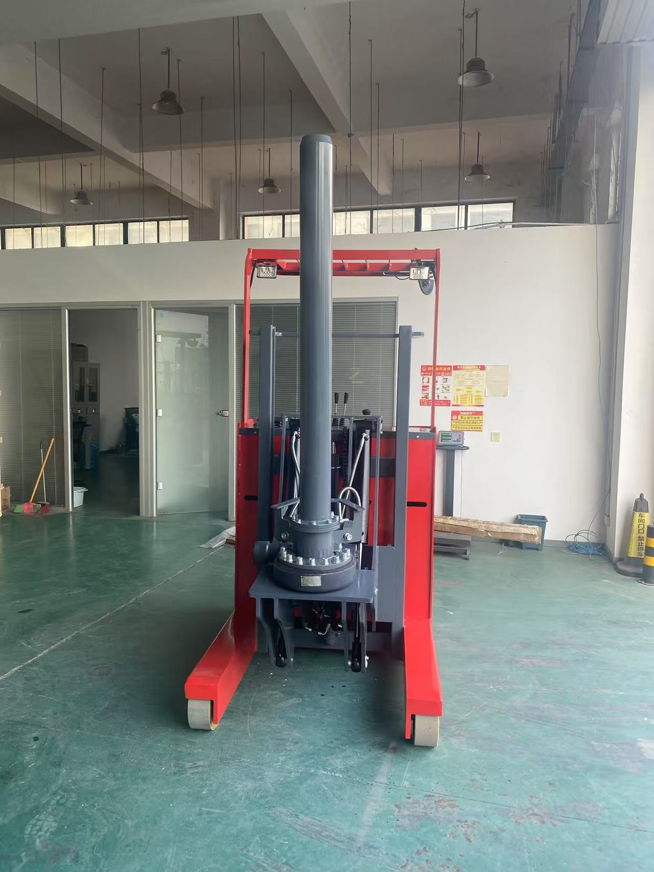 Upgrade Manufacturing Process Paper Roll Stacker For Electric Forklifts And Mandrel Stacking