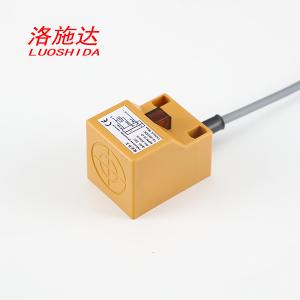 China Q40 Plastic DC 3 Wire Yellow Housing Square Sensor Inductive Proximity For Metal Detection wholesale