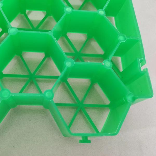 500*500*70MM High Compressive Strength HDPE Interlocking Gravel Grass Paving Grid
