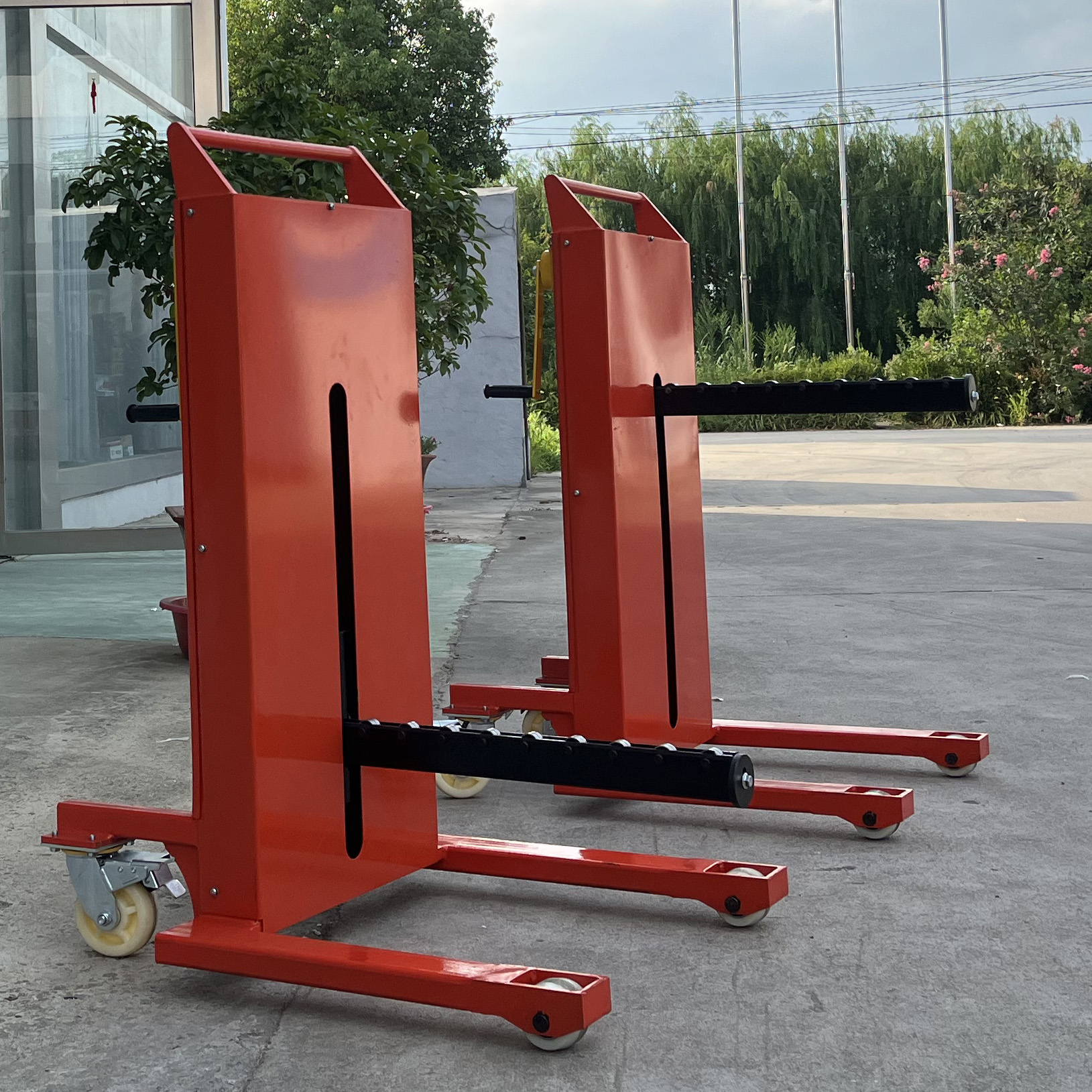 Customizable 350kg 500kg Manual Reel Lifter for Easy Warehouse Handling and Stacking