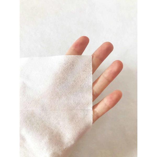 Gentle And Moisturing Wet Wipes Protect Baby From Allergies And Irritations