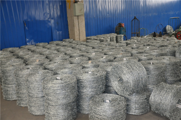 Detention Houses Metal Security Mesh / High Tensile Barbed Wire Beautiful Appearance