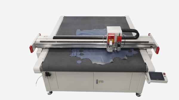 Quality Automatic Sofa Cutting Machine 220V - 380V Knife CNC Machine for sale