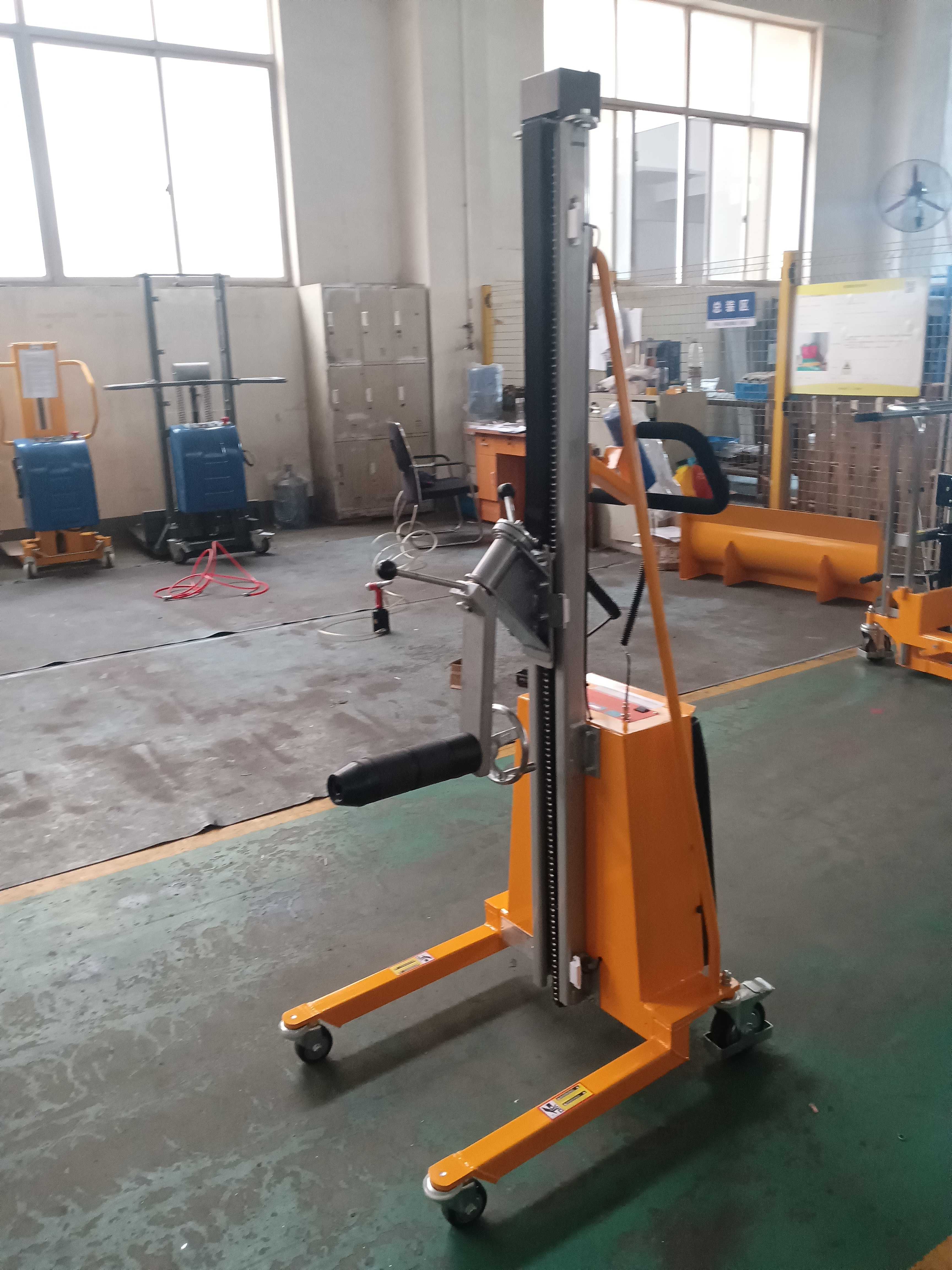 Top Quality Electric Roll Rotating Lifter E100 E150 E200 E250 E300 Automatic Reel Lifting Machine 1.5 1.7 1.8 2 mt mts meters