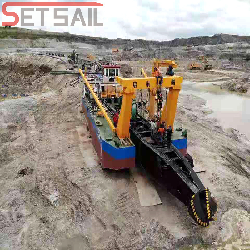 China Customized Hydraulic Cutter Suction Sand Dredger