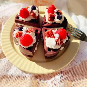 China Home Decoration Craft Candle Creative Novelty Christmas Gift Cartoon Cute Waffle wholesale