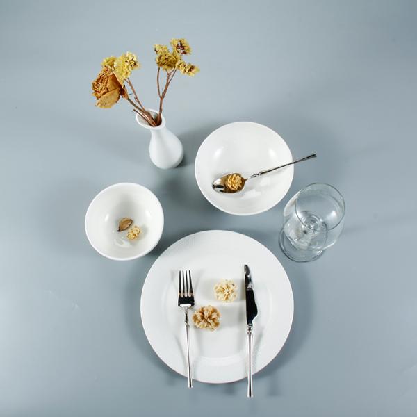 Stackable 18Pcs Ceramic Dining Set With Spot Emboss