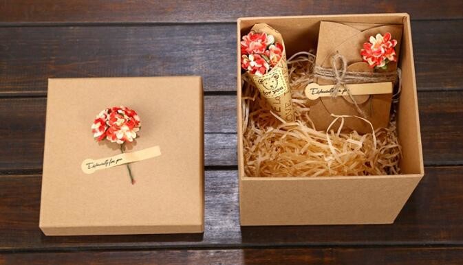 Custom design gradient color luxury paper packaging gift box with lid,Paper Flower Box Florist Bouquet Box Packaging Ros