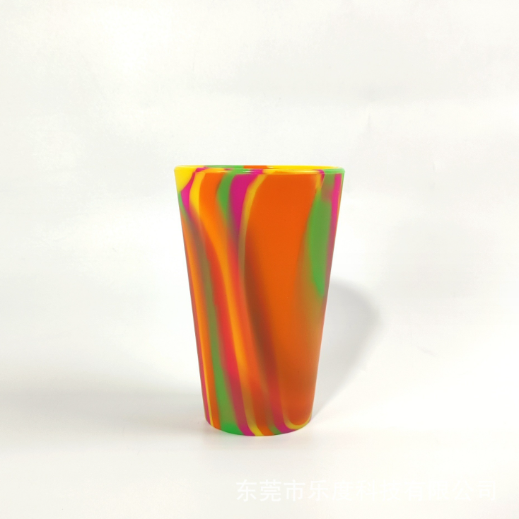 Customize Your Drinking Experience with Our Unbreakable and BPA-Free Silicone Cup