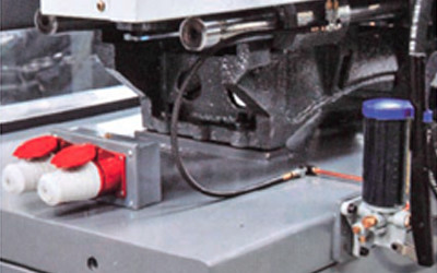 Higher Precision Rapid Injection Molding Machine Screw Type Plasticizing Way