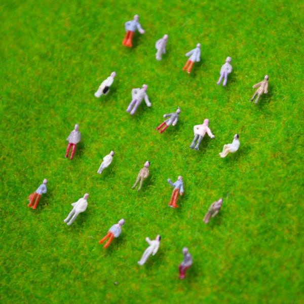 1:300 scale ABS plastic model painted figures 0.7cm for model building material