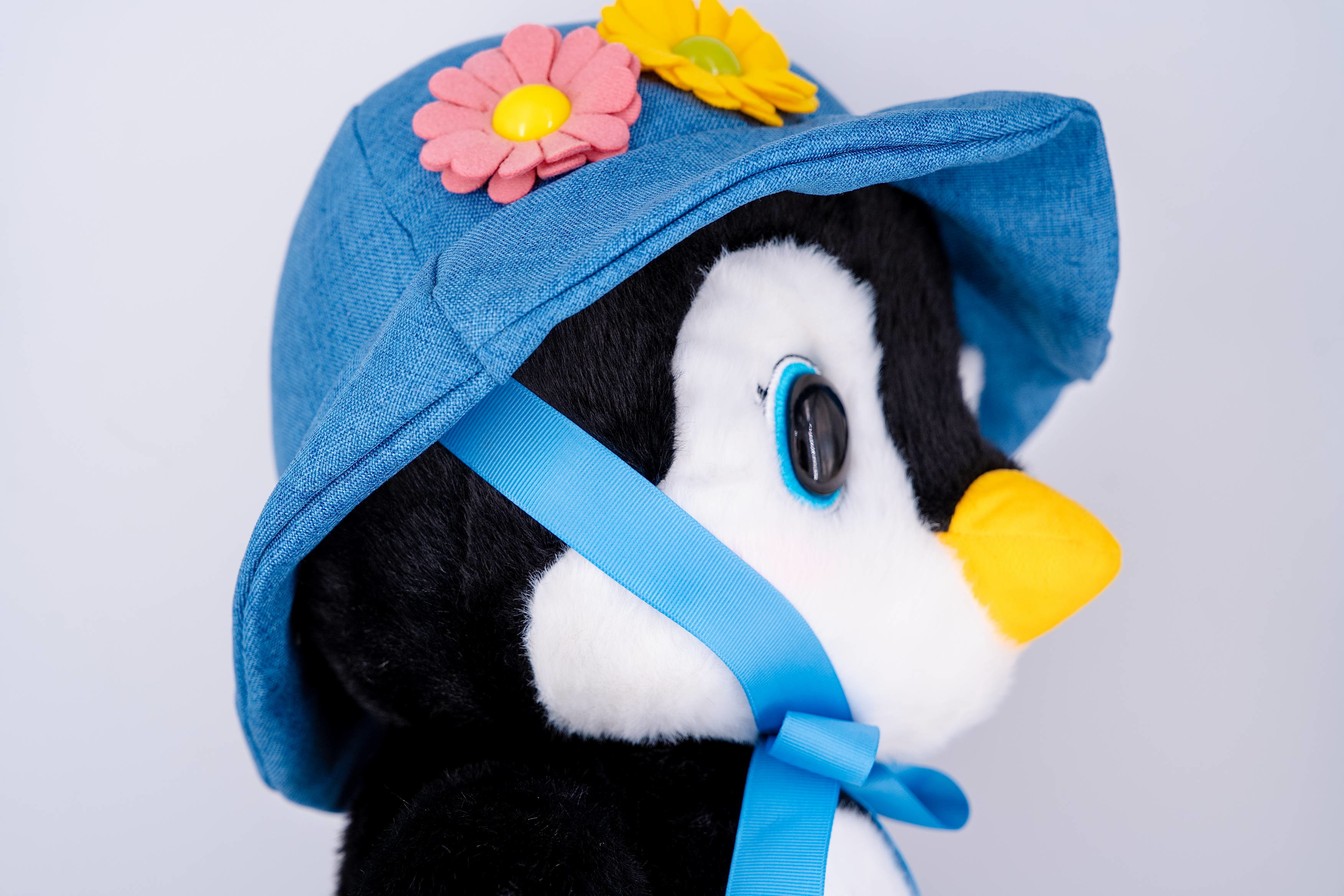 Adorable Penguin Soft Plush Toys with Blue Hat Cuddly Stuffed Animal CE EN71 Standard