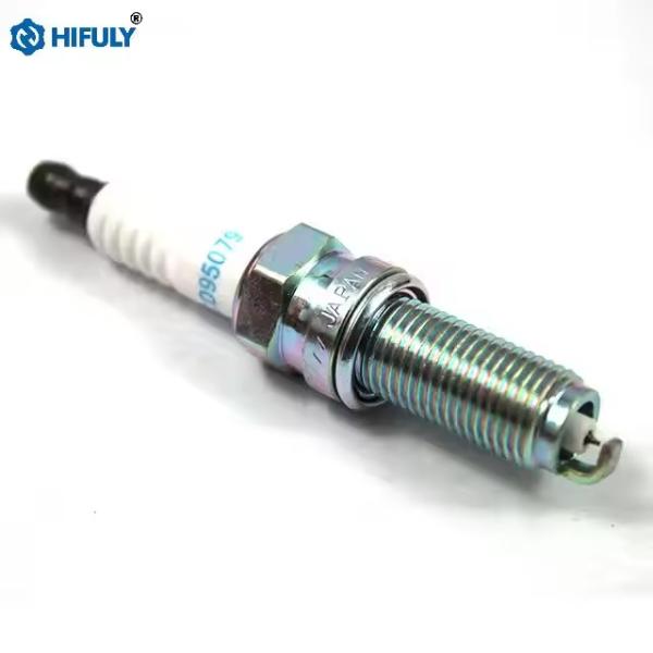 PFR6AC8G 97102 Car Spark Plug Replacement For BAIC BJ40 BJ80 Saab CC