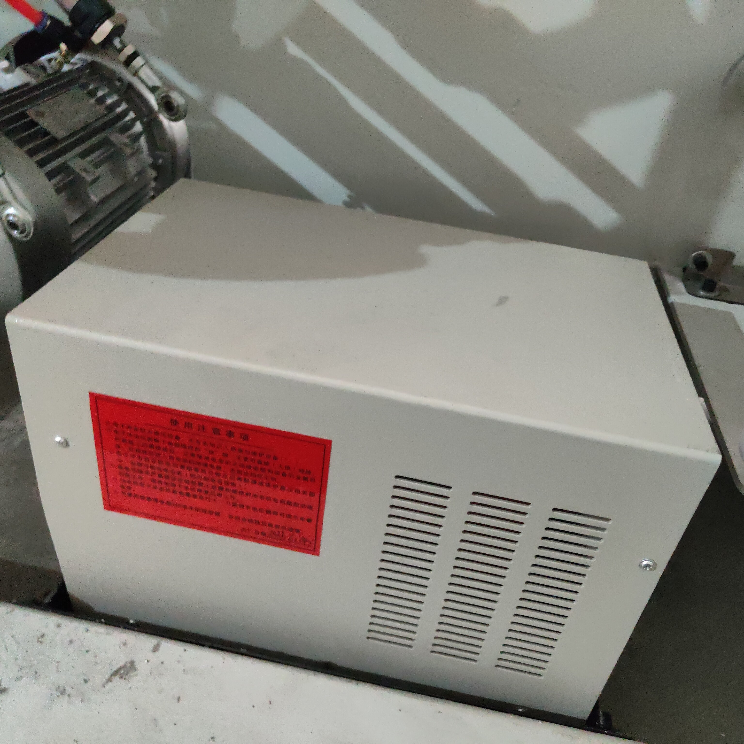 High Speed Flexo Printing Machine for Maximum Efficiency，Printing Color is whitle,Tape, Kraft paper, ink