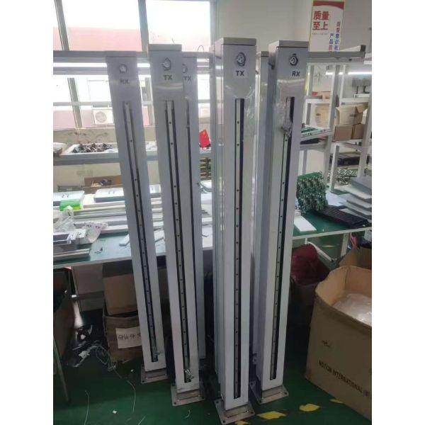 Photoelectric Safety Device for Automated Doors with Blanking Mode Function
