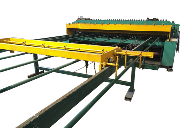 Fully Automatic Fence Welding Machine / Wire Fence Making Machine 380V