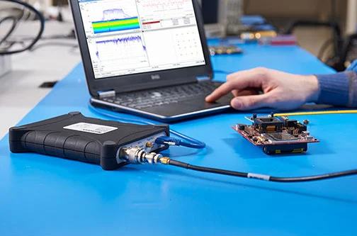 Tektronix RSA306B USB Real Time Spectrum Analyzer 9 kHz to 6.2 GHz RSA306B USB portable Real Time Spectrum Analyzer