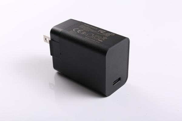 Quality 20W PD Universal USB Power Adapter 1.5A 3A Folding Plugs EC60950 IEC61558 for sale