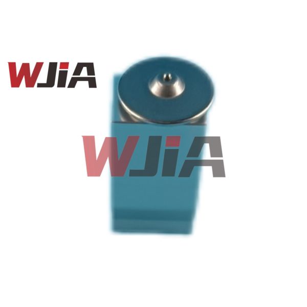 92200-1HP0C A/C Expansion Valve For Nissan Rogue Altima Pathfinder Muran 2008-2013