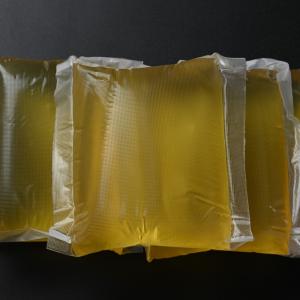 China Low Temperature Medical Hot Melt Adhesive Pressure Sensitive Glue Block on sale