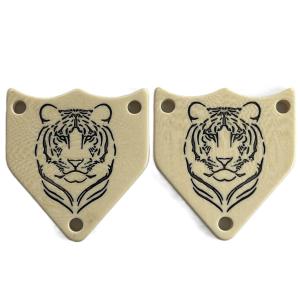China Irregular Pentagon 3 Hole Fancy Plastic Buttons Engraved Tiger Logo In wholesale