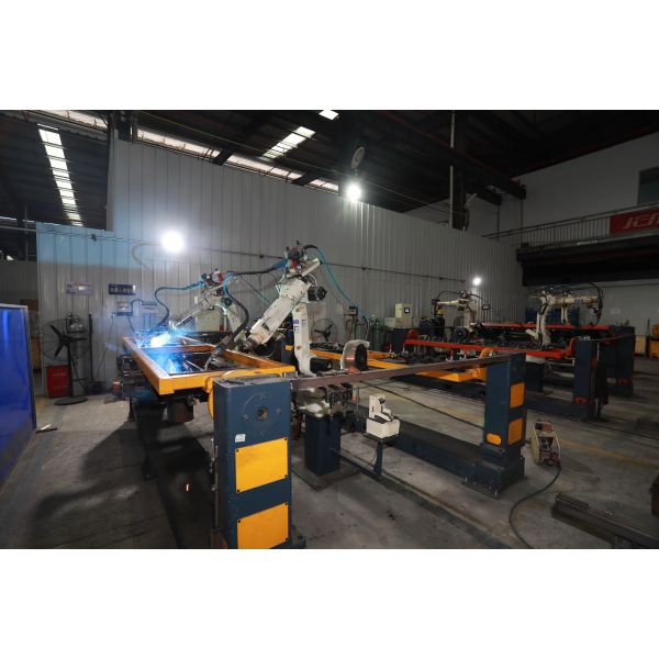 Duck-Foot-Shaped Water Spray Nozzle Assembly for Sprinkler Trucks: Large Output for Roadside Debris Cleaning