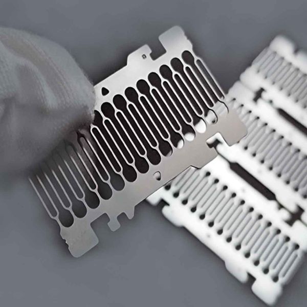 Custom Metal Etching Razor Blades with Micro-Perforation and Corrosion Resistance for the US Market