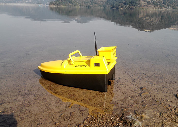 DEVC-103 deliverance bait boat brushless motor style radio control